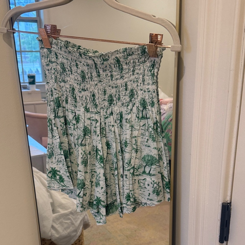 Chic Green and White Mini Skirt